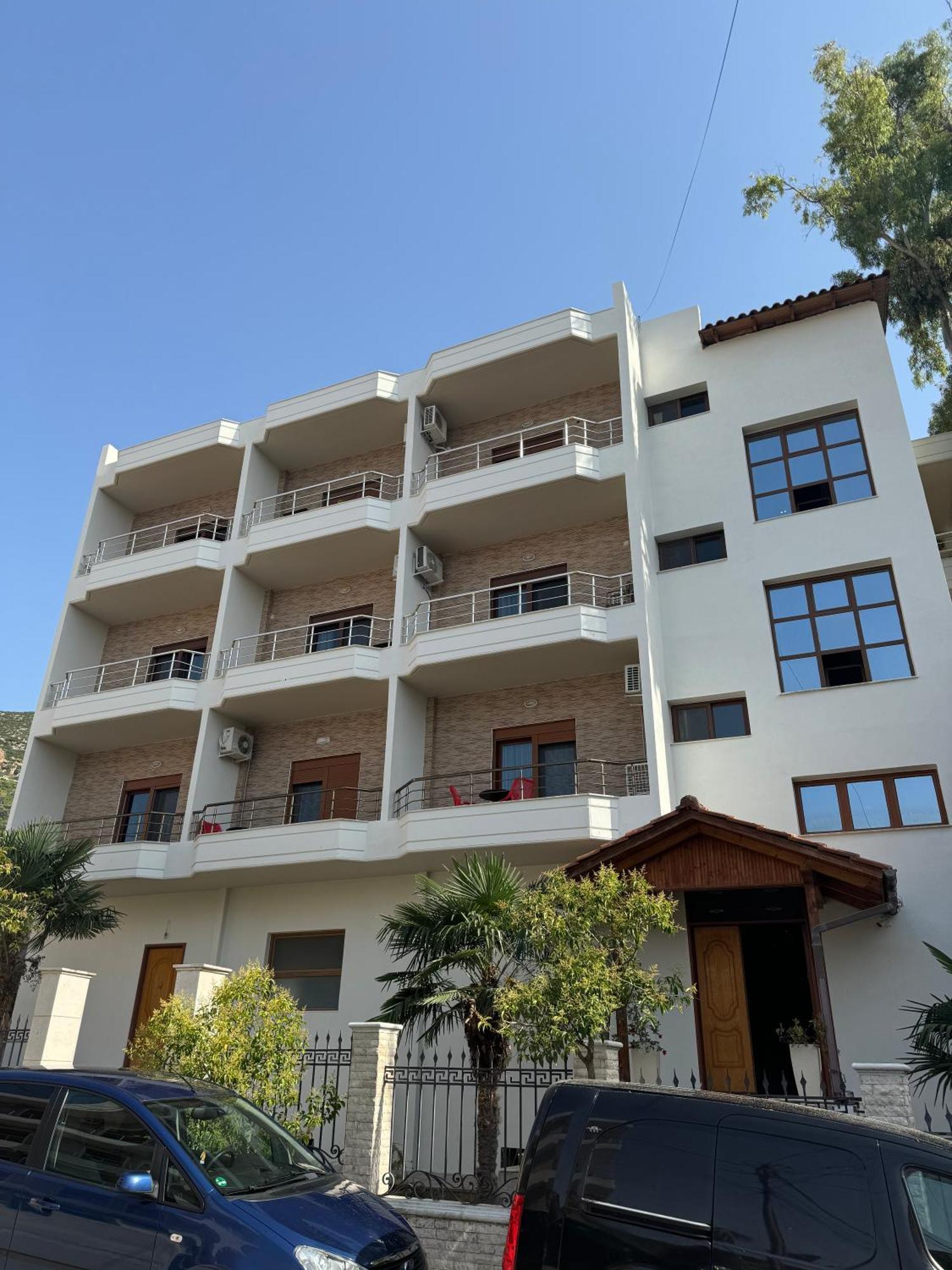 Hotel Erjuma Vlorë Eksteriør billede